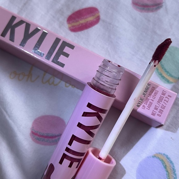 Lip Kit - Kylie Jenner - Picture 5 of 9